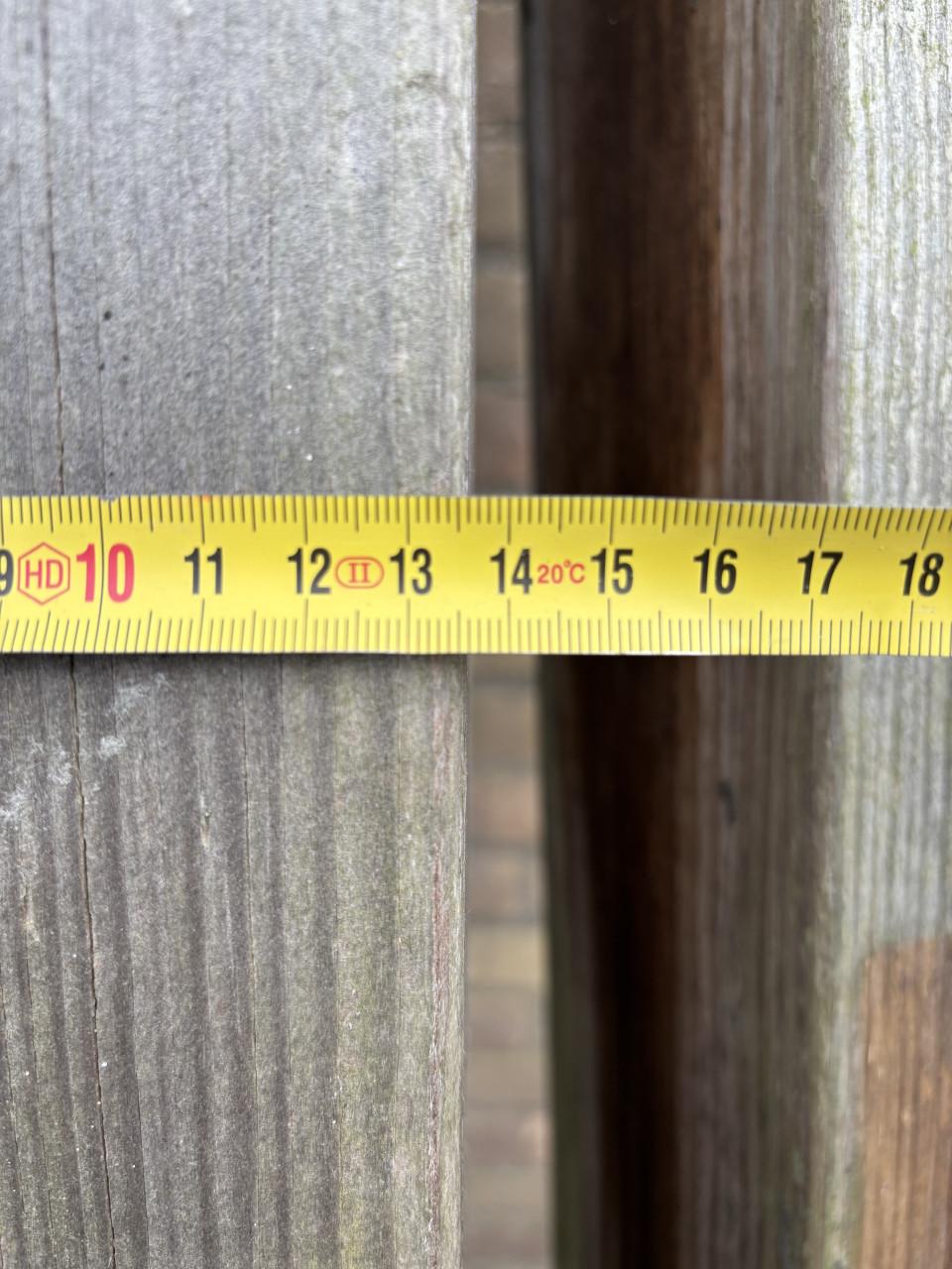 3 gebruikte Douglas palen 13,5x13,5cm l=205cm