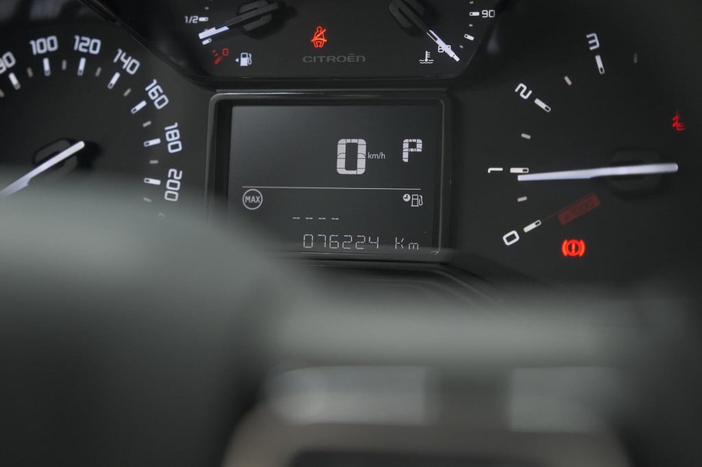 Citroen C3 puretech 110 eat6 shine | apple carplay | parkeersensoren | clim