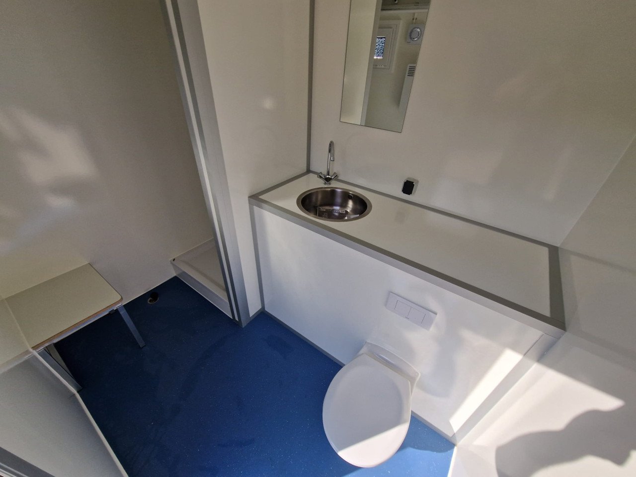 Mobiele badkamer / nooddouche / tijdelijke douche te huur