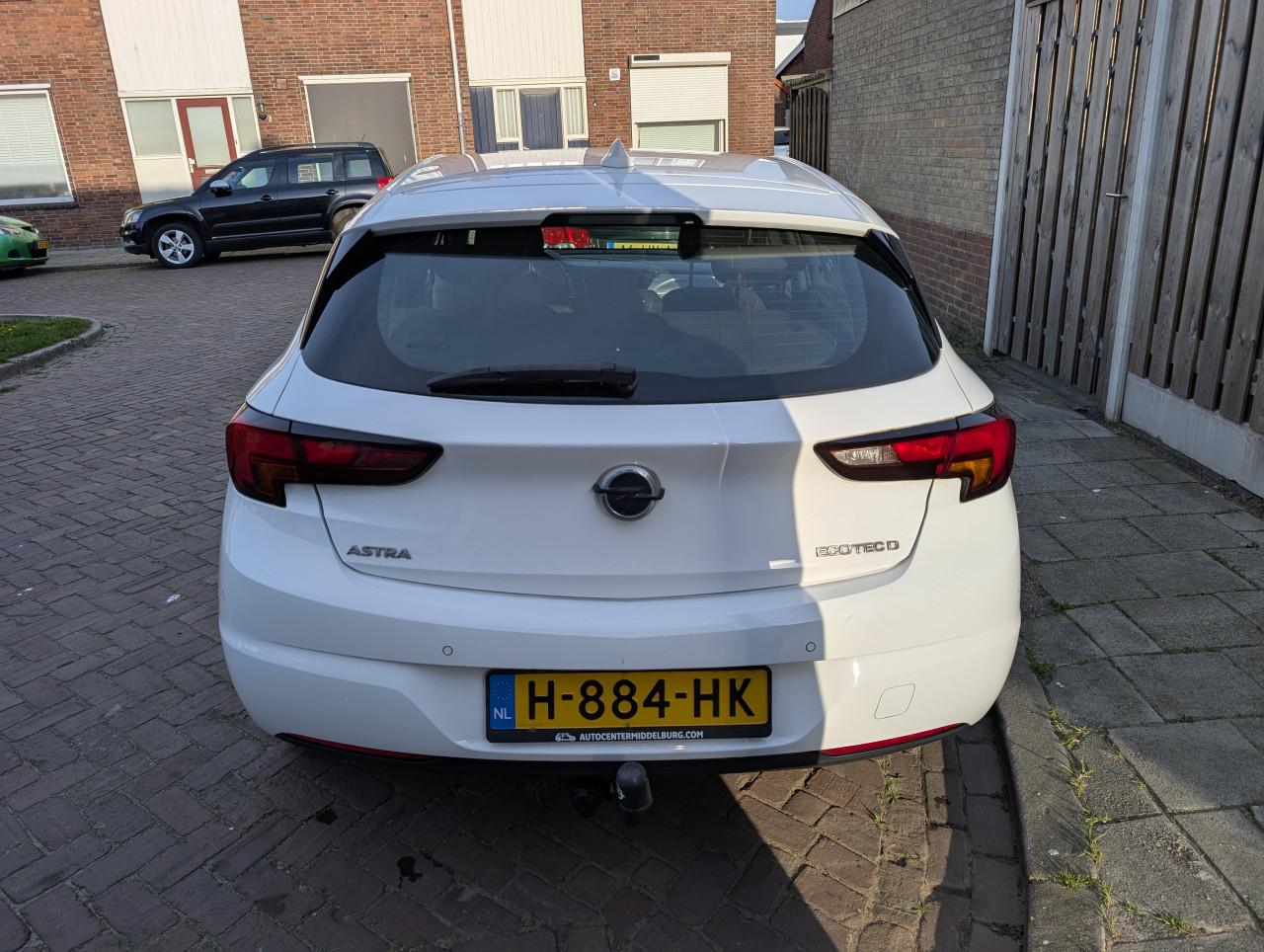 Opel Astra 1.6 Cdti 81KW 5D 2017 Wit met trekhaak