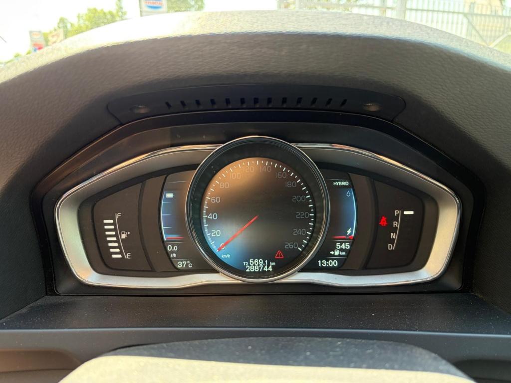 Volvo V60 2.4 d6 awd pl.i r-d.