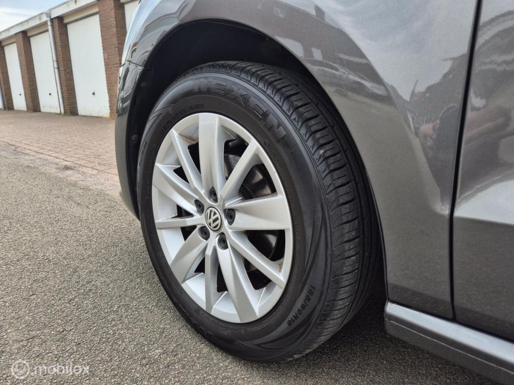 Volkswagen Polo 1.2 tsi comfortline / parkeersensoren voor + achter / stoel