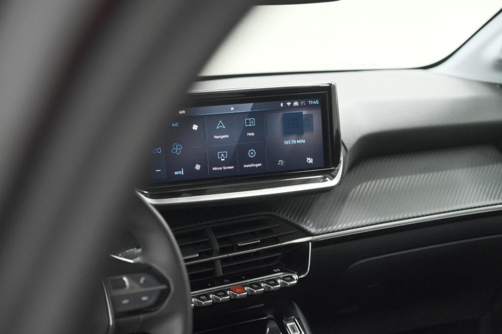 Peugeot 208 puretech 100 allure | camera | navigatie | parkeersensoren | ap
