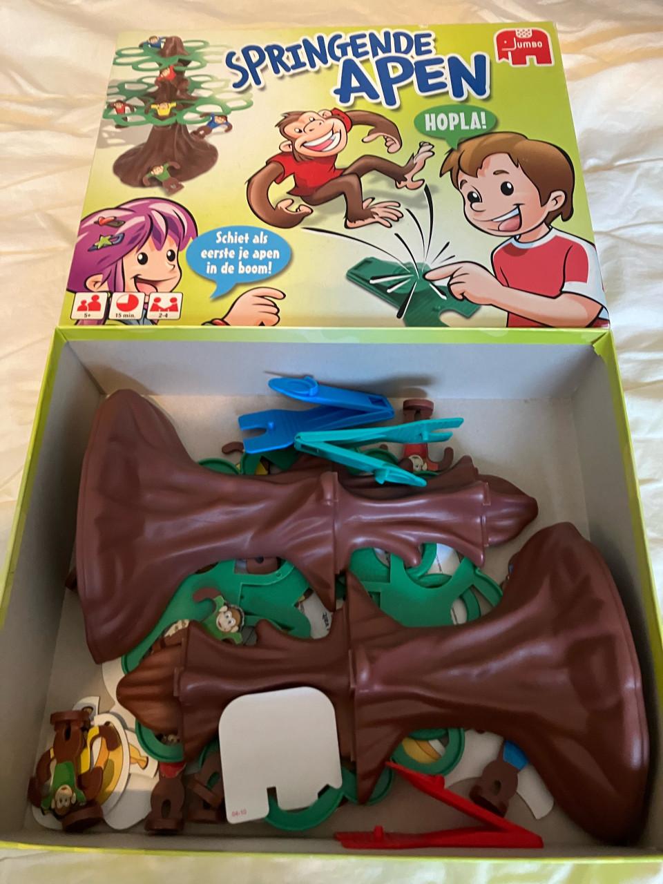 Kinderspelletjes, springende apen