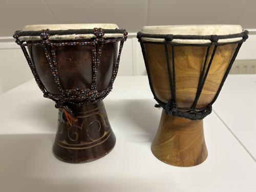 2 kleine djembe’s