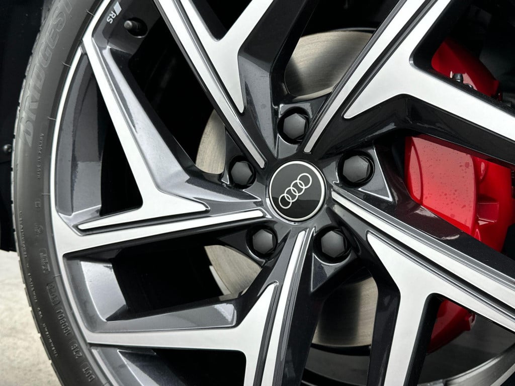 Audi Q6 E-tron sportback s edition e-tron perf 100kwh 225 kw / 306 pk sport