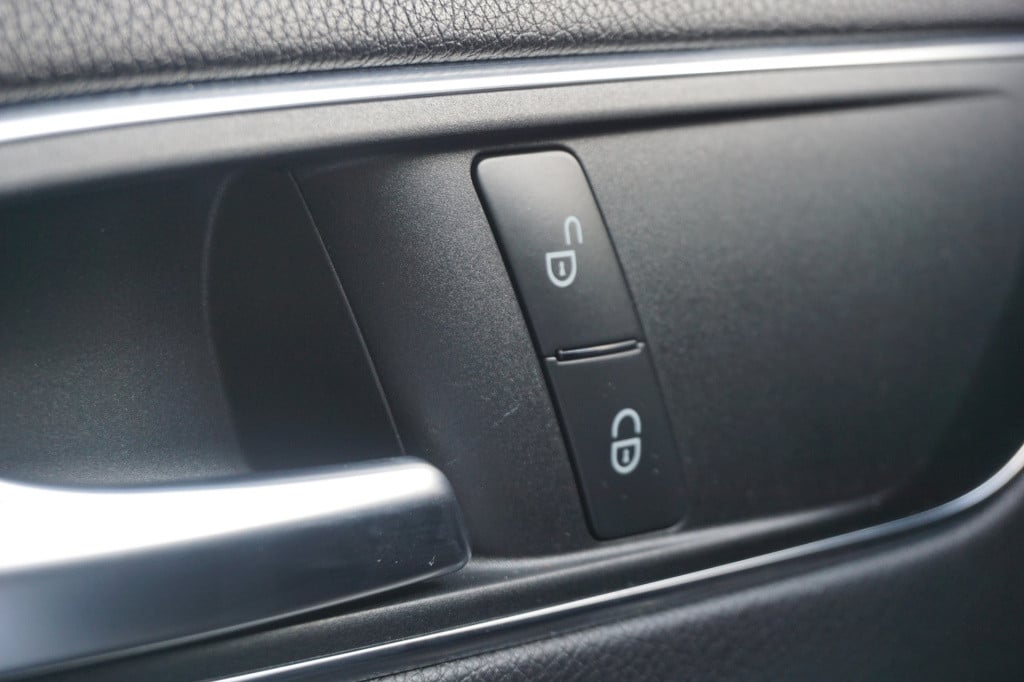 Mercedes-Benz A-Klasse 250 sport airco / navi / carplay / stoelverw. / crui