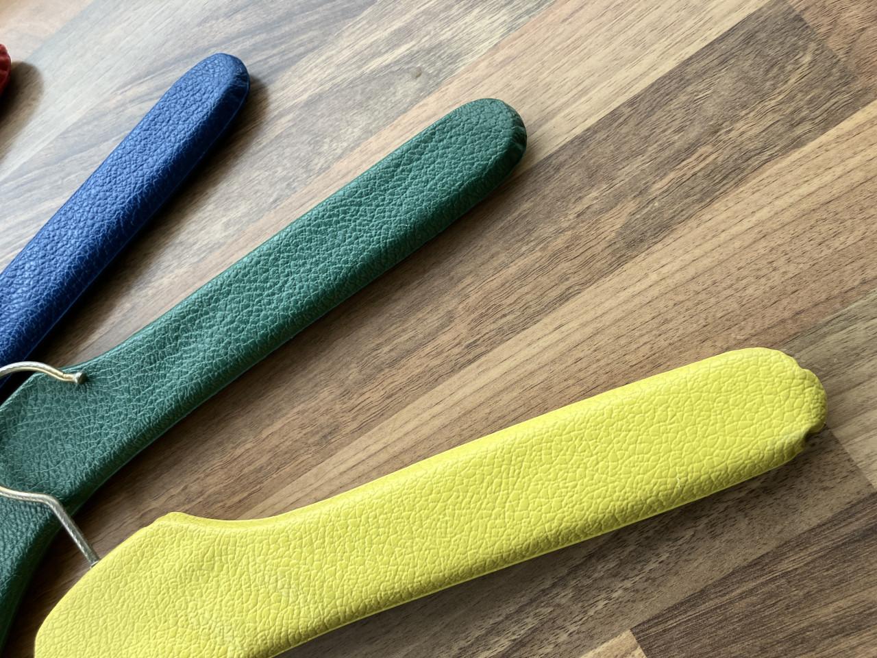 Vintage kledinghangers 4st