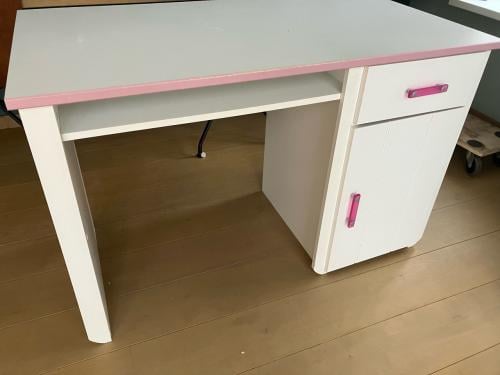 Bureau (wit met rose randje)