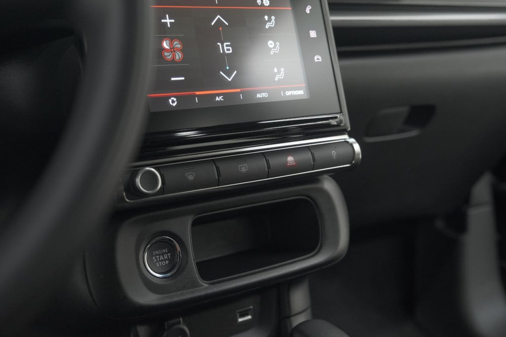Citroen C3 puretech 110 eat6 max | apple carplay | parkeersensoren | climat