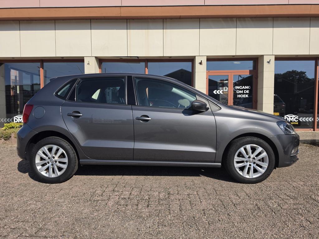 Volkswagen Polo 1.2 tsi comfortline connected series | airco | stuurbekr | 