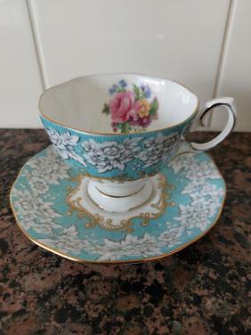 Royal Albert Enchantment kop en schotel i.z.g.st.