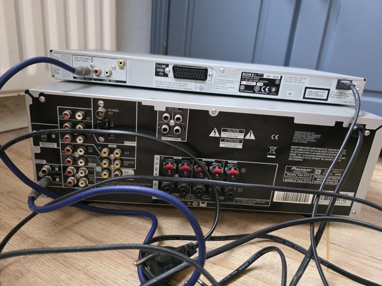 Pioneer versterker met ingebouwde tuner plus Sony cd/dvdspeler