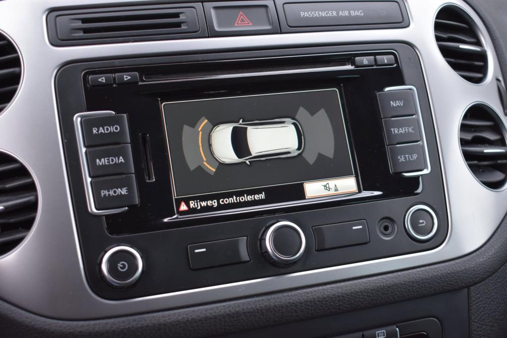 Volkswagen Tiguan 1.4 tsi r-line lm | trekhaak | xenon | led | stoelverwarm