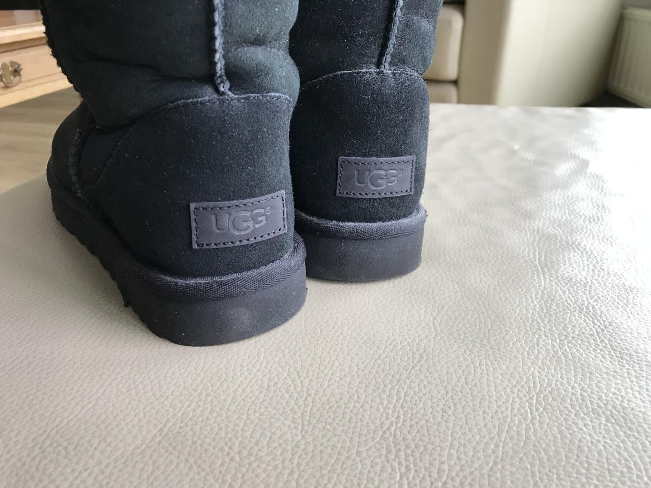 UGG’s maat 40 zwart niet gedragen