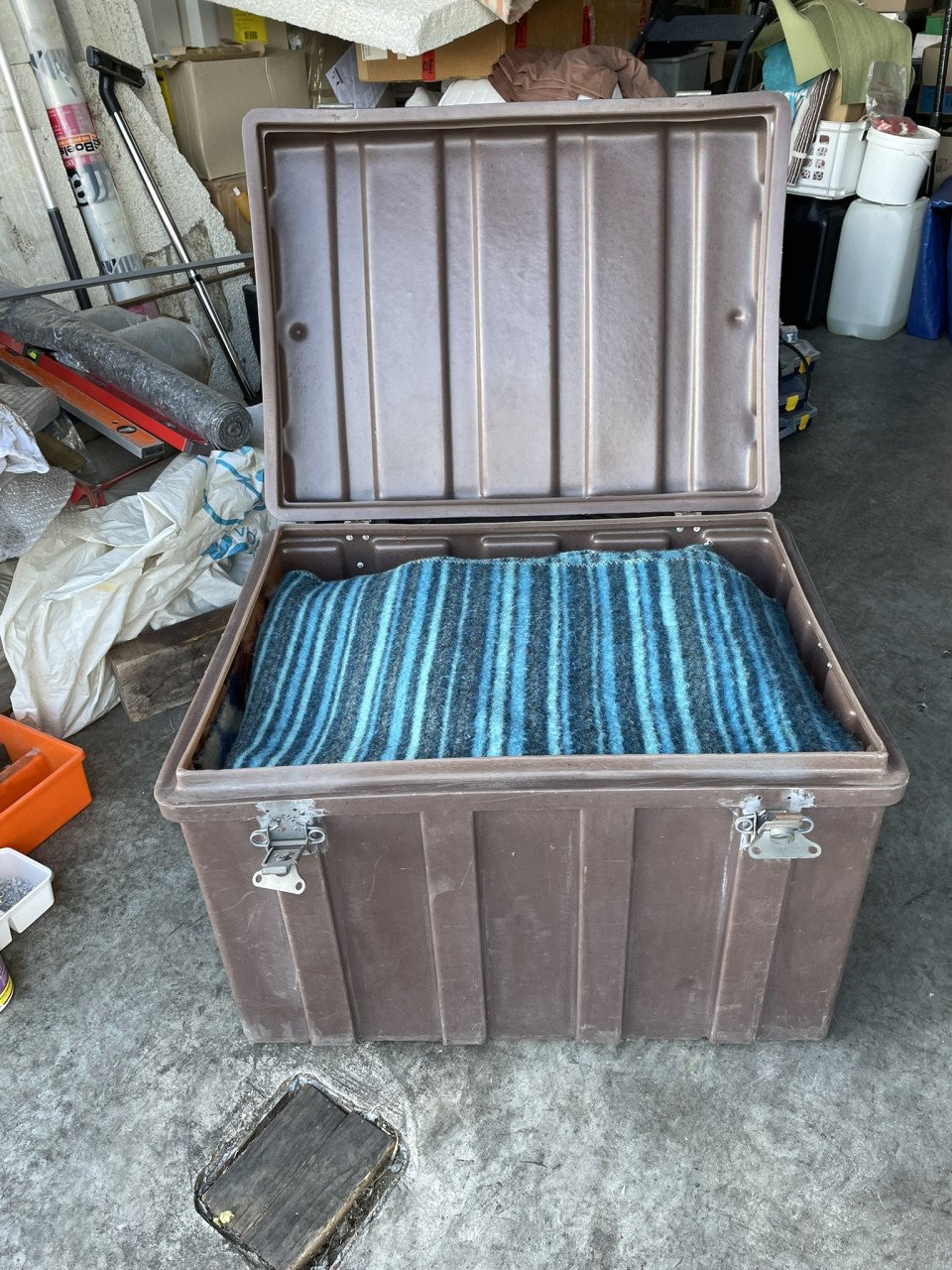 Te koop kunststof opberg kist