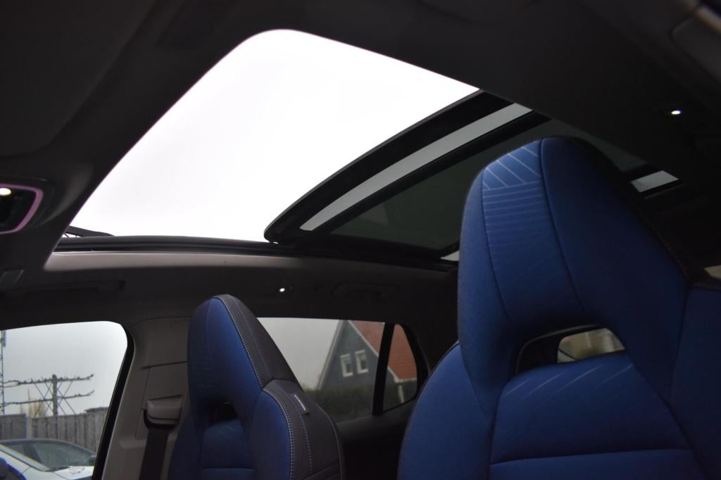 Lynk & Co 01 1.5 | trekhaak | infinity | soh 94% | pano | nap | dealer onde