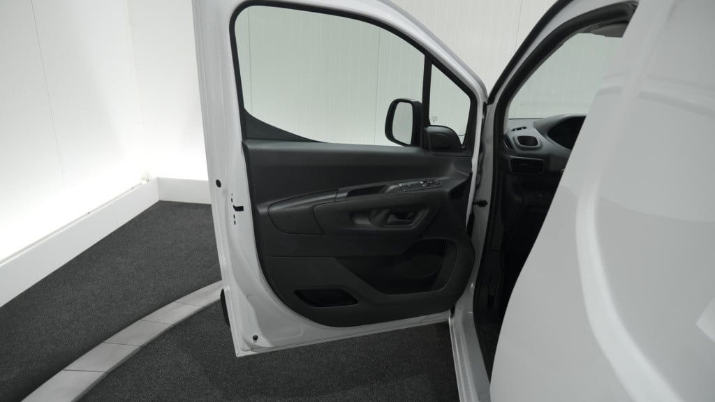 Peugeot Partner 1.5 bluehdi 100 s&s l1 | trekhaak | camera | apple carplay 