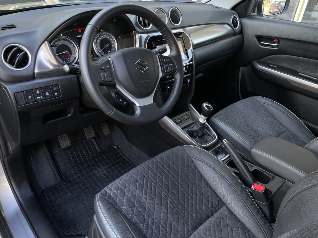 Suzuki Vitara 1.4 boosterjet style smart hybrid/trekhaak