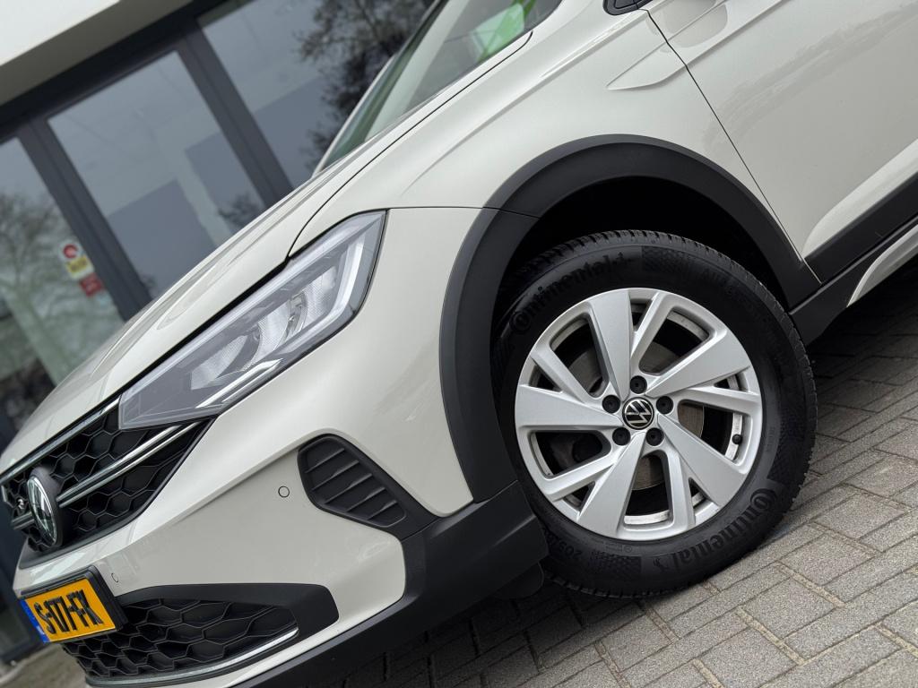 Volkswagen Taigo 1.0 tsi life business * carplay * stoelverwarming * pdc 2x