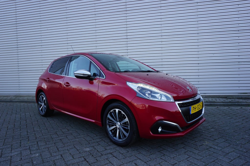 Peugeot 208 1.2 puretech allure climate / cruise / navi / lm velgen / nap