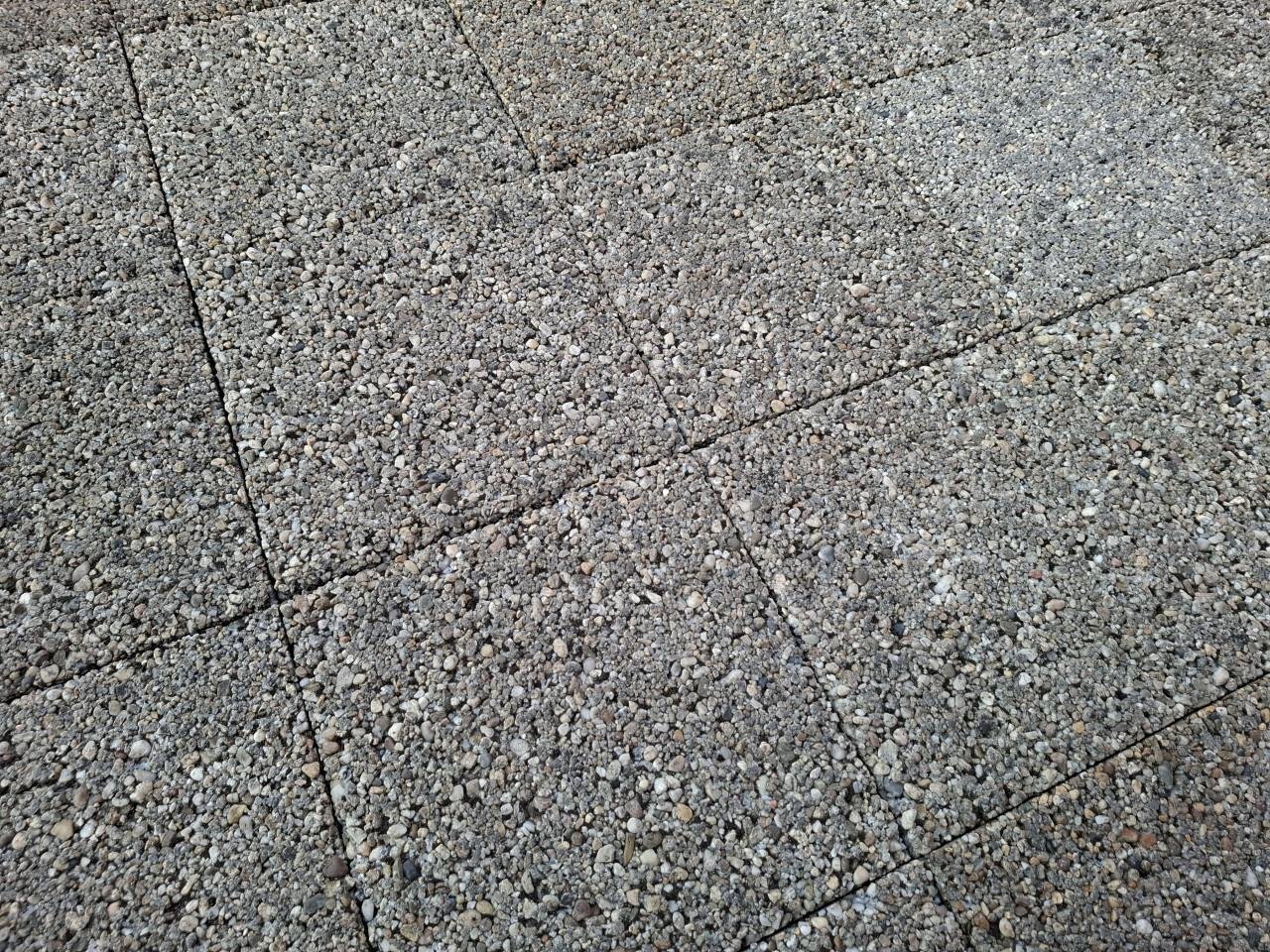 Dakterras water doorlatende, gebruikte drainage-tegels 30x30cm €80,-