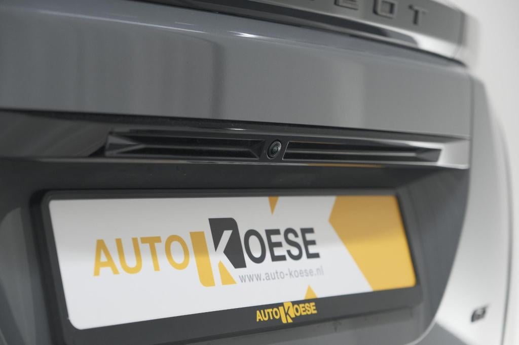 Peugeot 2008 puretech 130 eat8 gt | 360 camera | stoelmassage | adaptieve c