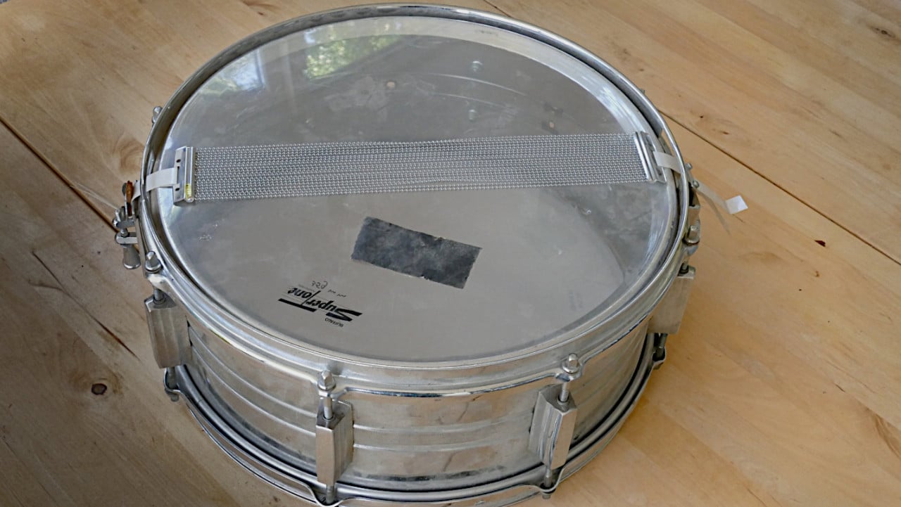 Snaredrum oa Pearl, 70's; met goed statief; gebruikt, in goede staat