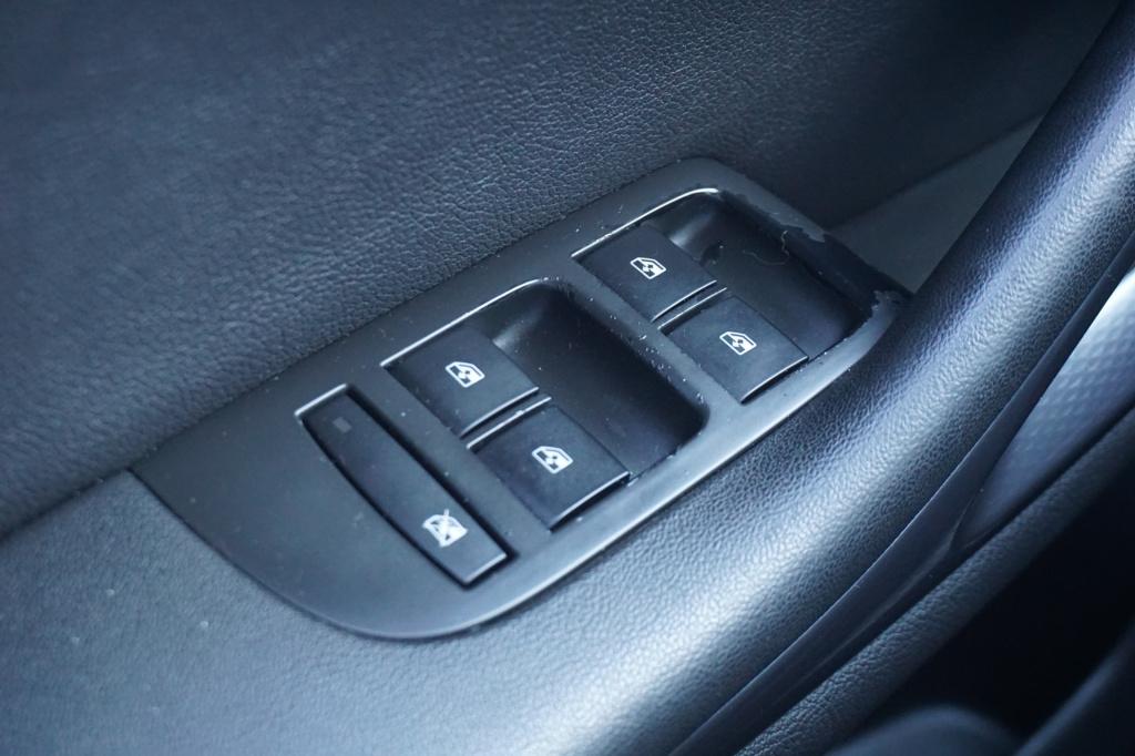 Opel Zafira 1.4 cosmo 7persoons - airco / navi / cruise / pano / parkeers. 