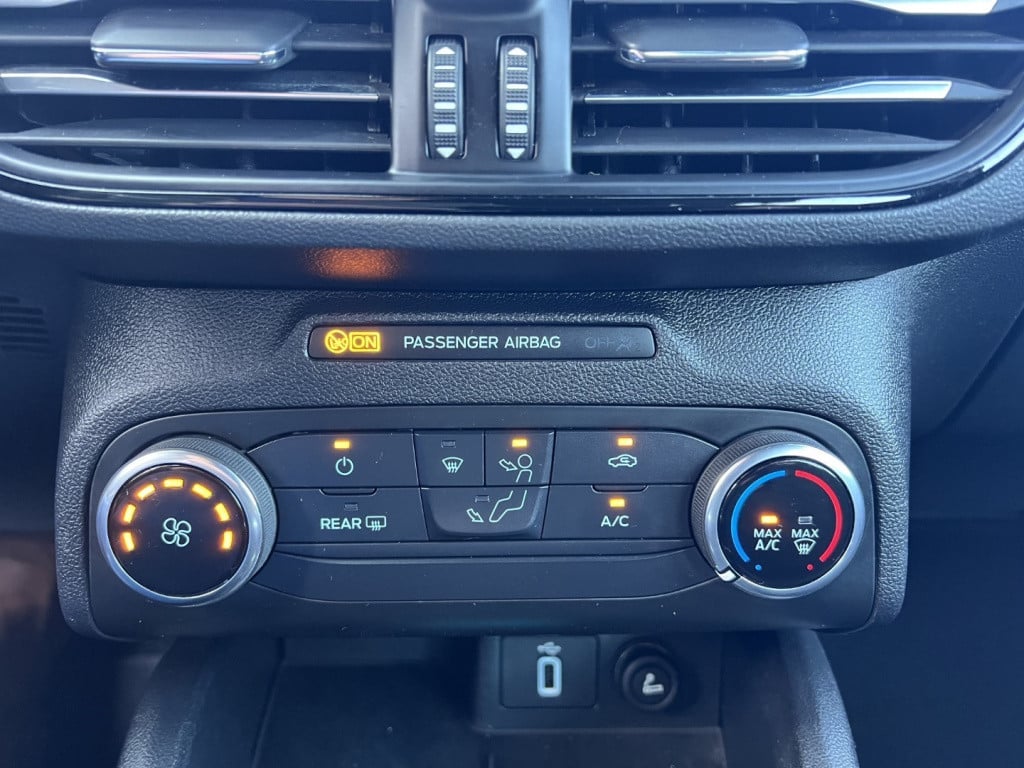 Lynk & Co 01 1.5 261pk plug in hybrid , panodak , carplay