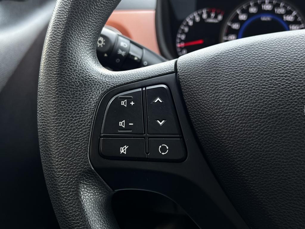 Hyundai I 10 1.0i i-motion comfort | cruise control | radio | climate contr