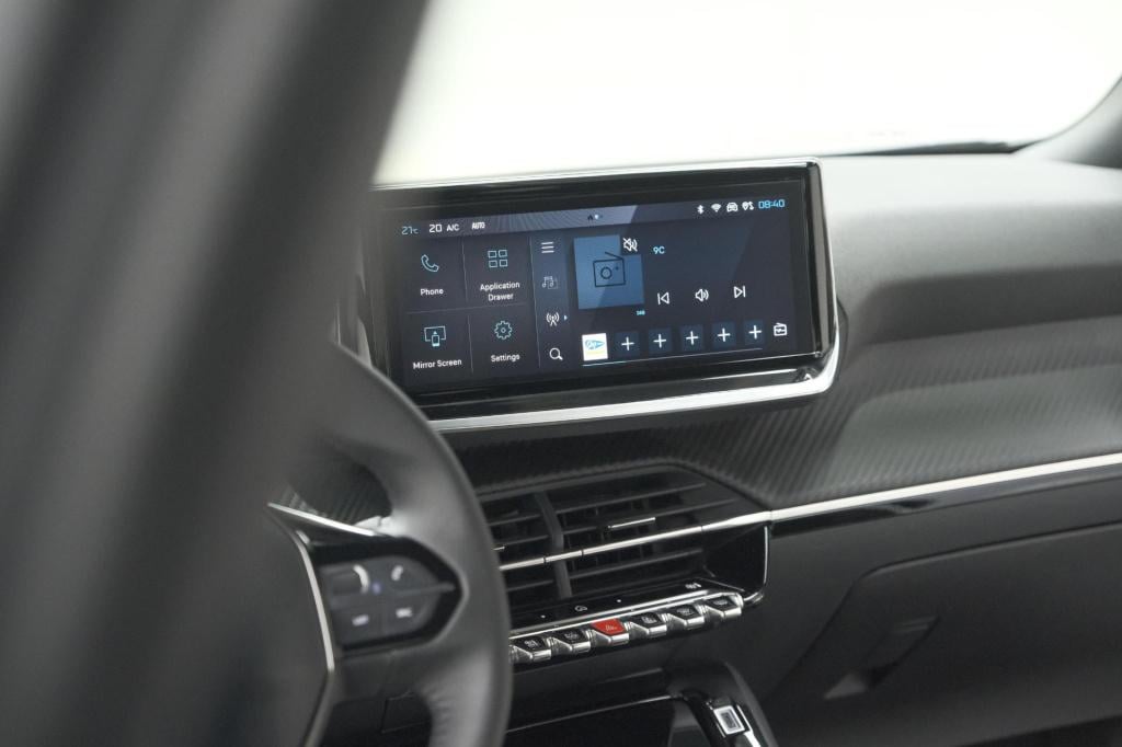 Peugeot 2008 puretech 100 allure | camera | navigatie | parkeersensoren | a