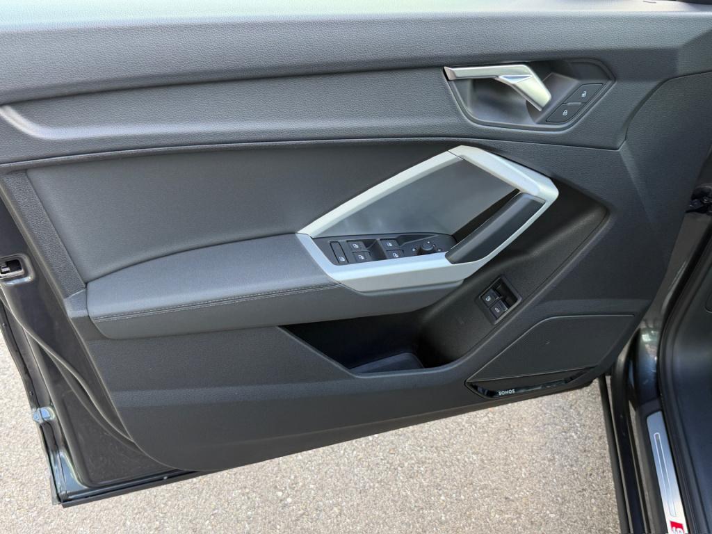 Audi Q3 45 tfsi e s-line | panoramadak | leder | sonos | carplay | led | ca