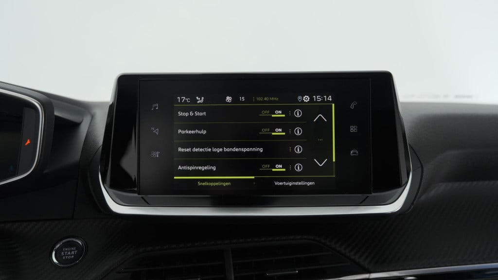 Peugeot 2008 puretech 130 allure | trekhaak | camera | apple carplay | stoe