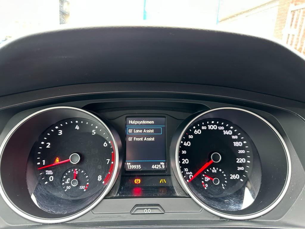 Volkswagen Tiguan 1.4 tsi comfortline wegklapbare trekhaak 1e eigenaar pdc