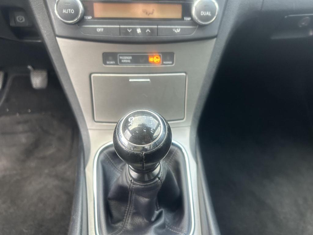 Toyota Avensis 1.8 vvti dynamic