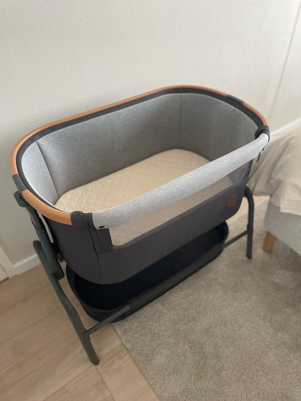 Maxi-Cosi Iora - Co-sleeper - Beyond Graphite