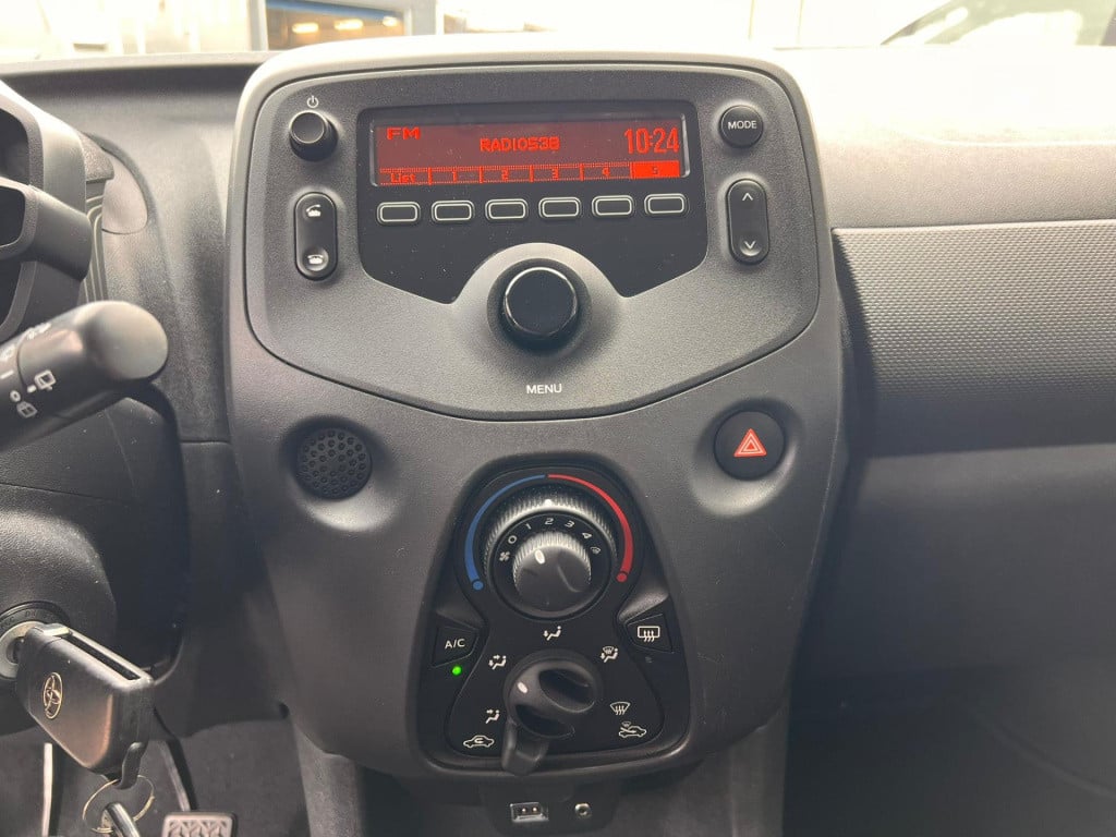 Toyota Aygo 1.0 vvt-i x-fun