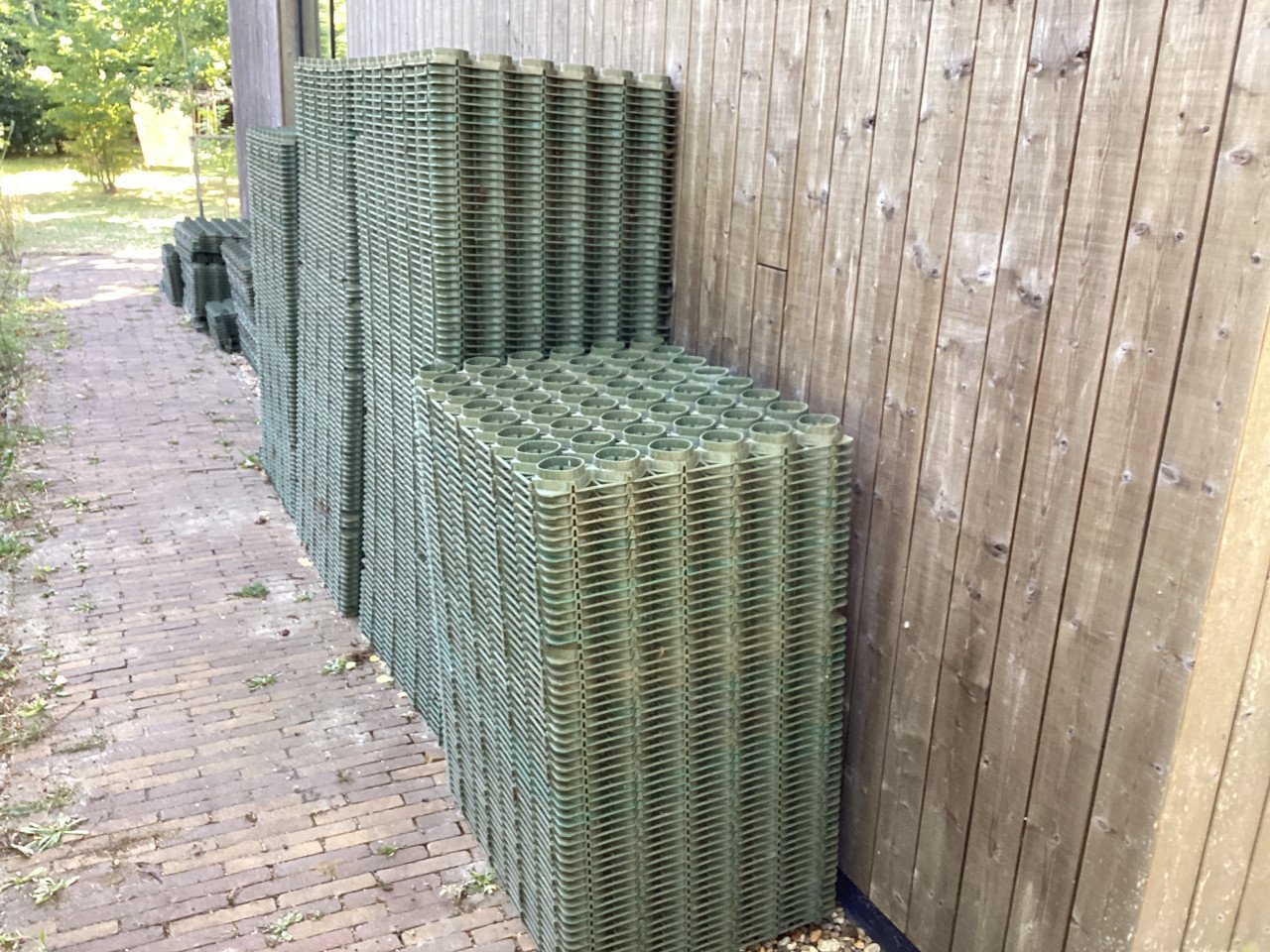 Groen rasters/bakken voor substraat voor een sedumdak