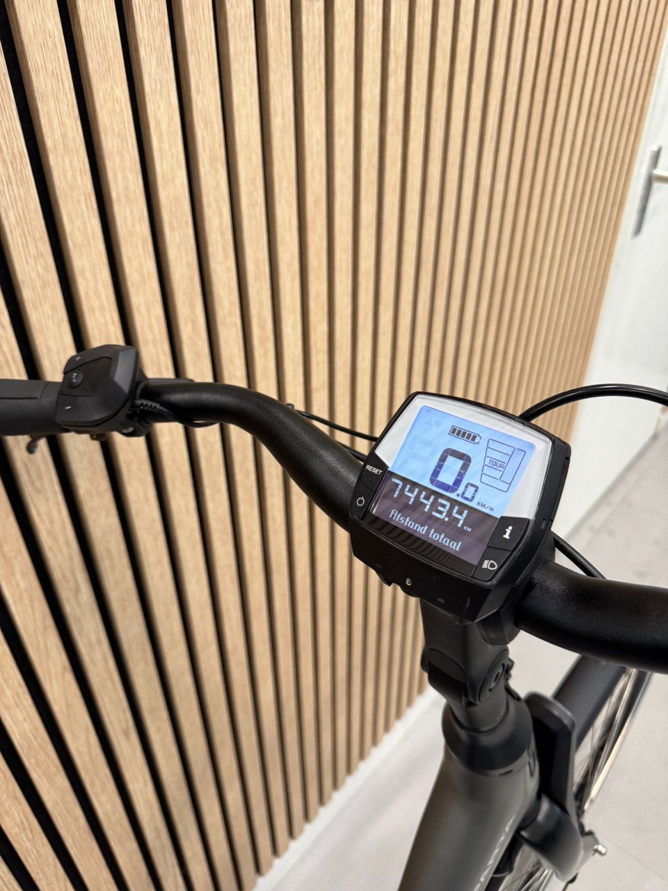 Sparta M8B Bosch Active Line Plus 400Wh 48CM 7443KM