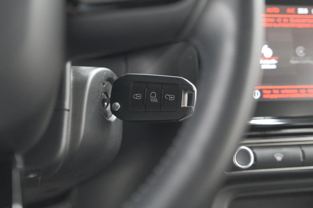 Citroen C3 puretech 82 feel edition | parkeersensoren | apple carplay | sto