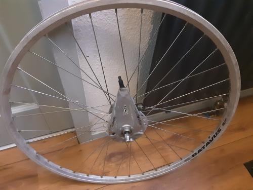 Batavus 28 inch shimano nexus voorwiel, naafdynamo, rollerbrake rem