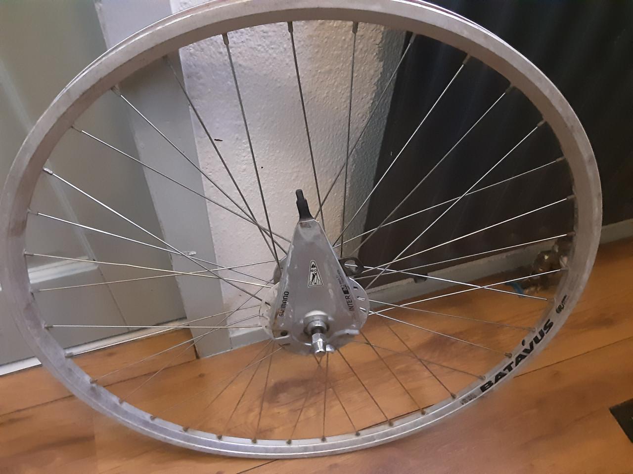 Batavus 28 inch shimano nexus voorwiel, naafdynamo, rollerbrake rem