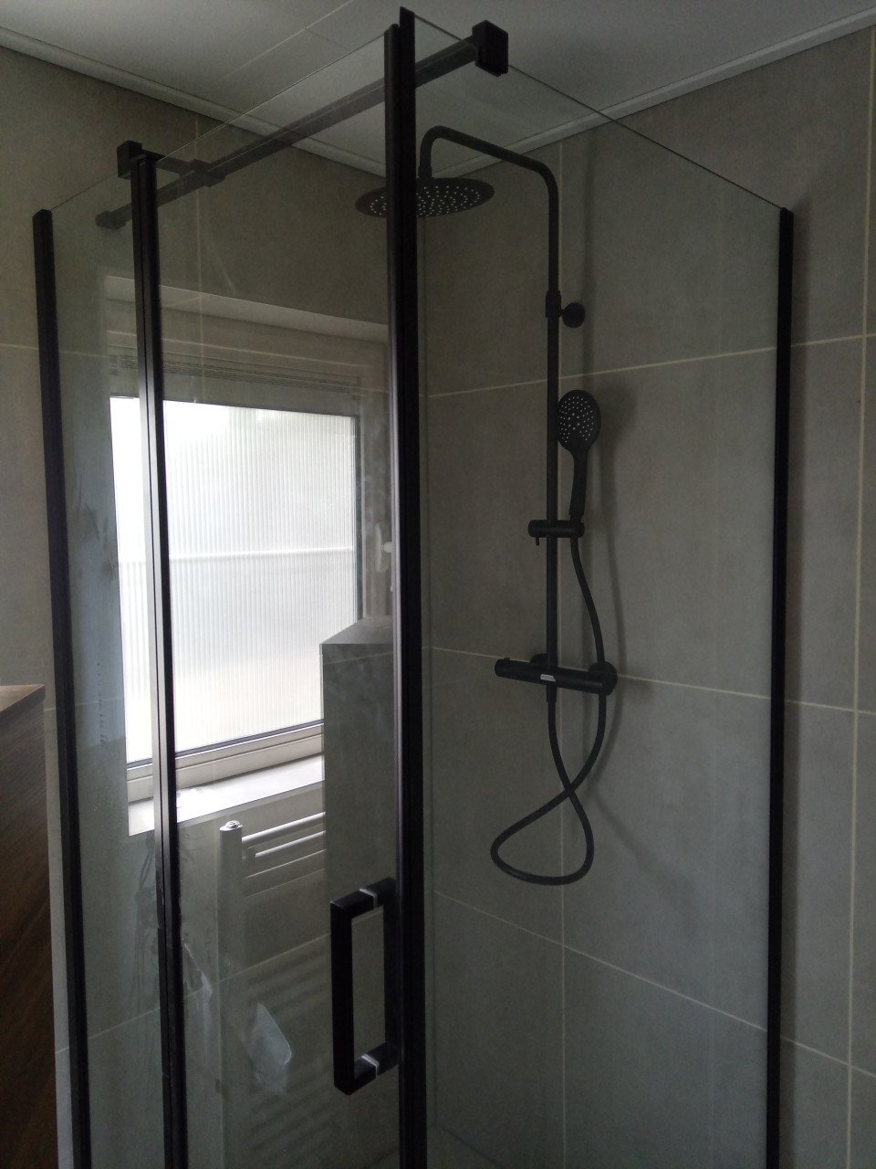 Nieuwe douchewand