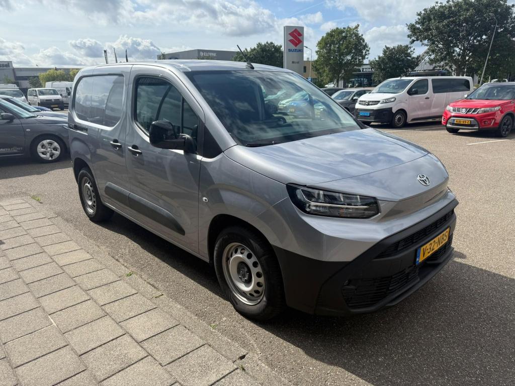 Toyota Proace city electric challenger 50 kwh