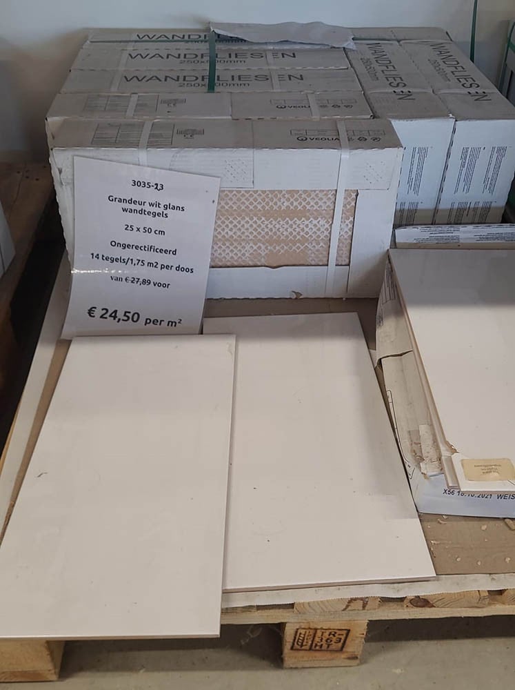12 m² glanzend witte wandtegels 25x50 cm, van € 419,28 voor