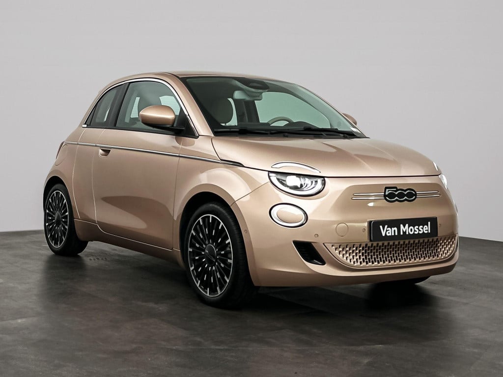 Fiat 500e 3+1 la prima 42 kwh