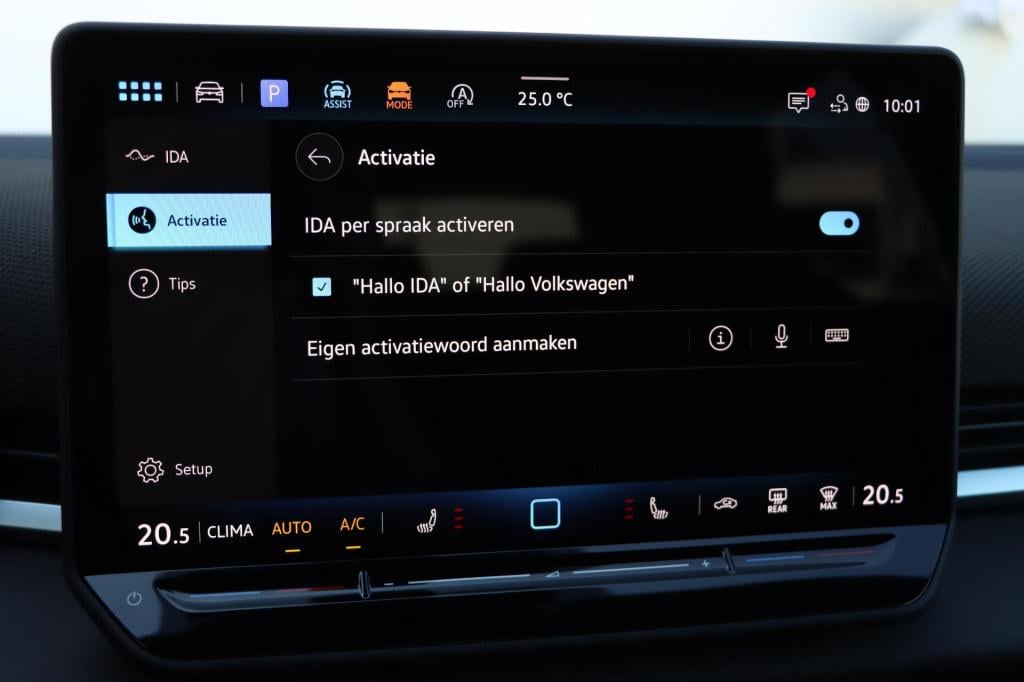 Volkswagen T-roc 1.5 etsi r-line first edition 150pk dsg7