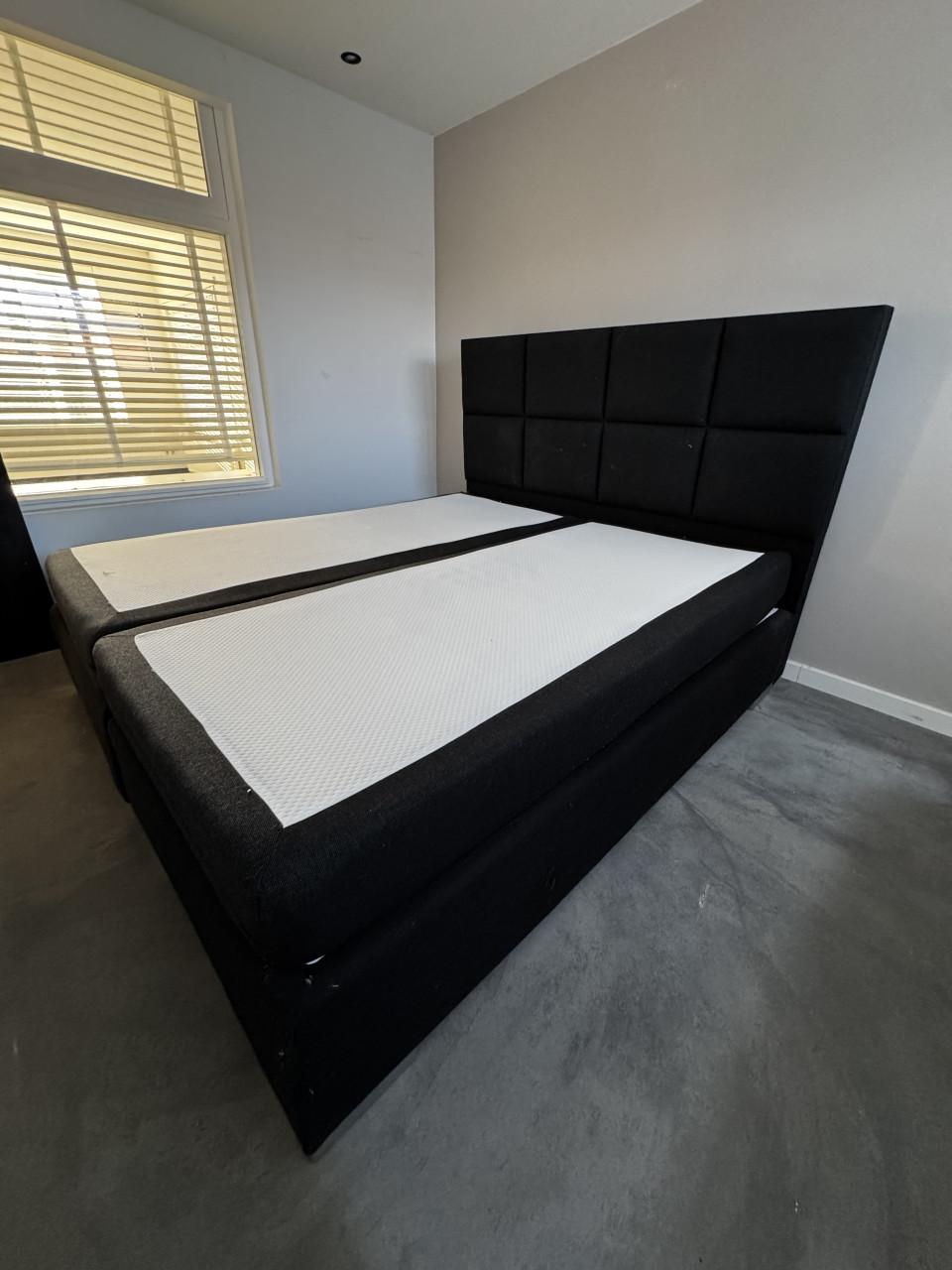 Bed 180x200