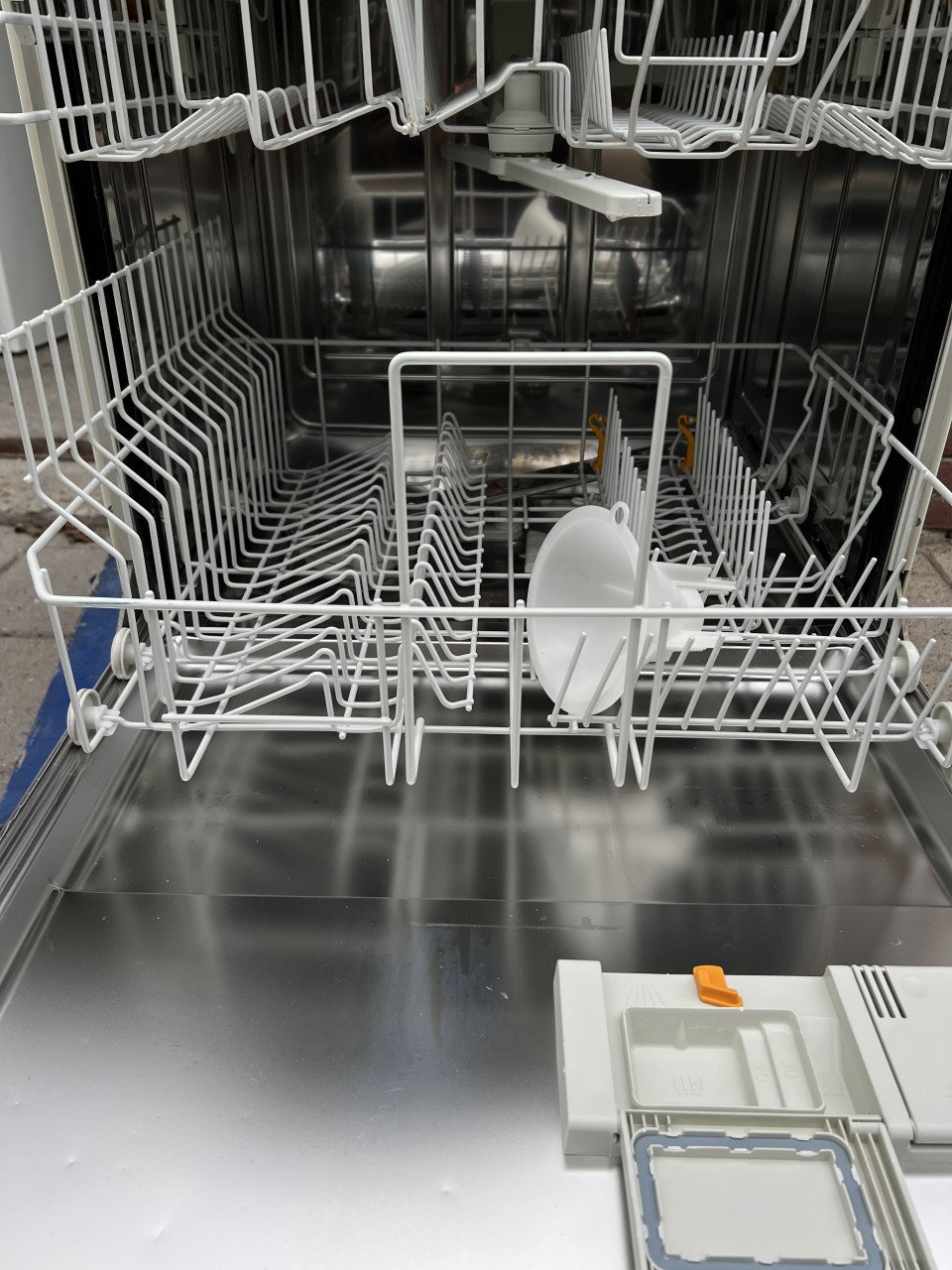 Miele vrijstaand Vaatwasser met besteklade